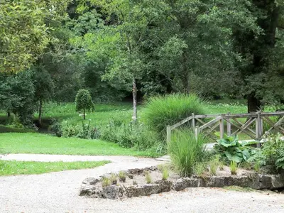 Jardin de l'établissement Moulin du 18ieme siècle