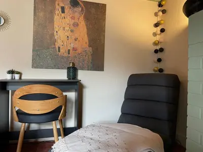 Coin salon dans l'établissement Le Doux Douillet Beauval à 5mn du Zoo - Gite Familial en Hypercentre de Saint-Aignan