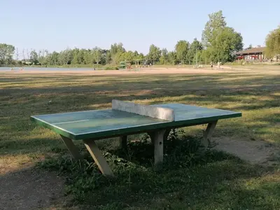 Tennis de table au sein de l'établissement ZEcamping 3 étoiles animaux acceptés espace aquatique ou à proximité