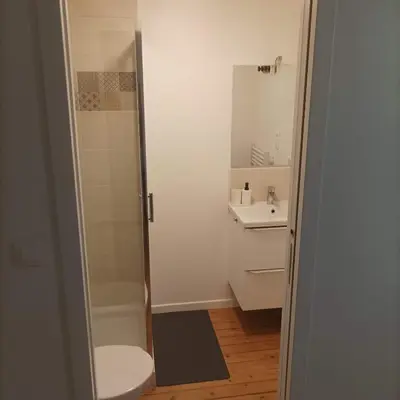 Salle de bains dans l'établissement C'COZY - grande maison calme et lumineuse
