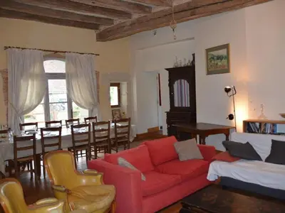 Coin salon dans l'établissement Maison de caractère 1840 en Touraine avec grand jardin, pêche, à proximité de Loches et châteaux. - FR-1-381-558