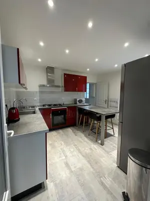 Cuisine ou kitchenette dans l'établissement La Victoria - Charmante maison en centre ville - Gare - Jardin