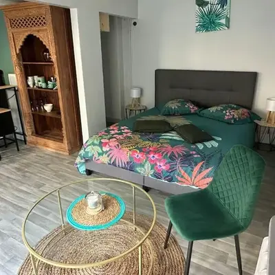 Studio indépendant avec jardin