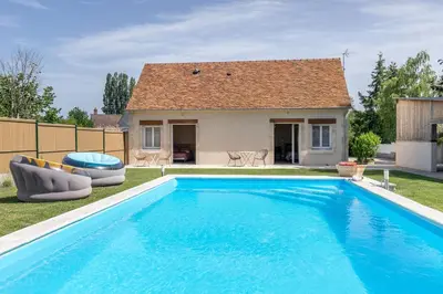 Piscine de l'établissement Le gîte L'As de Seur ou située à proximité