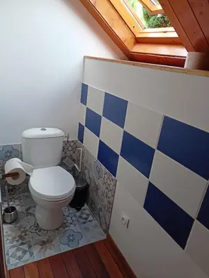 Salle de bains dans l'établissement Chambres d hôtes entrée+sanitaires indépendantes