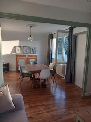 Coin salon dans l'établissement Maison 6 couchages avec jardin au coeur des châteaux de la Loire