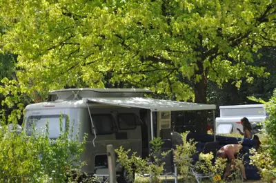 Jardin de l'établissement Camping La Mignardière