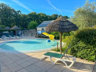 Piscine de l'établissement Camping La Mignardière ou située à proximité