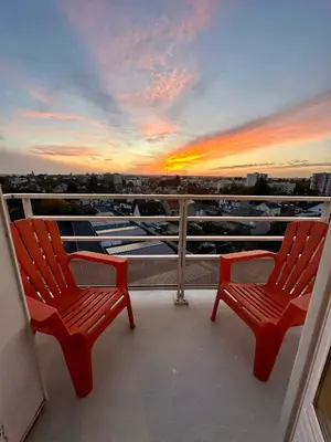 Balcon ou terrasse dans l'établissement Escapade Confort à Blois - Parking Privé