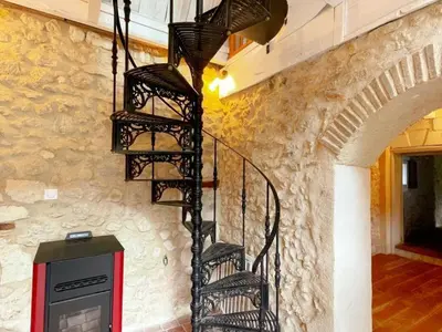 Plan de l'établissement Gîte de charme avec piscine chauffée, salle de jeux, et salle de fitness proche du lac de Rillé - FR-1-381-563