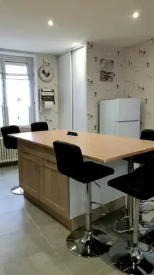Télévision ou salle de divertissement dans l'établissement La Maison du Gaillard