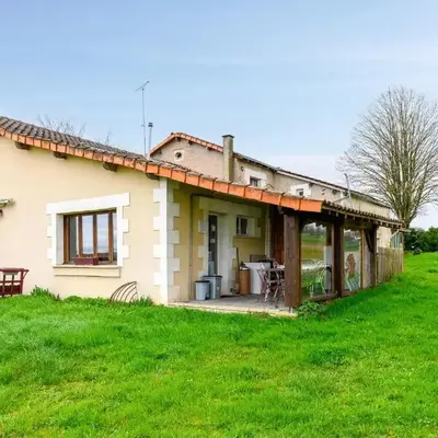 Cozy Home In Scorbé-Clairvaux With Wifi