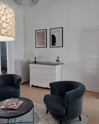 Coin salon dans l'établissement Grande maison bourgeoise La Flèche, centre ville