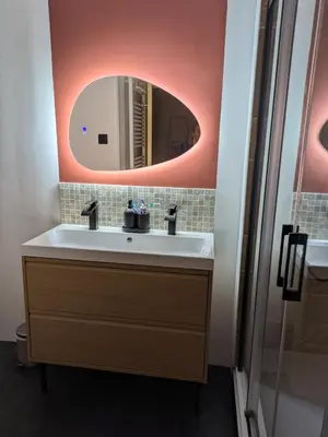 Salle de bains dans l'établissement Maison de centre-ville