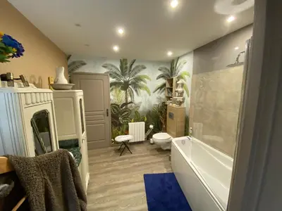 Salle de bains dans l'établissement La Patriaie. chez Jacky et Maryse.