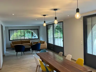Coin salon dans l'établissement Le Refuge