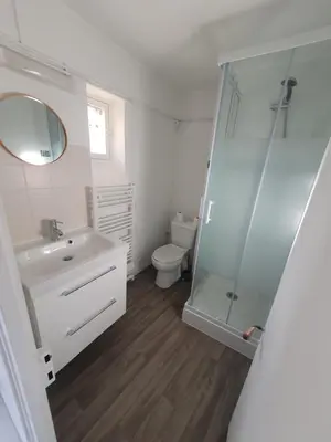 Salle de bains dans l'établissement Au pied de la forteresse