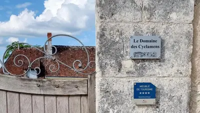 Certificat, récompense, panneau ou autre document affiché dans l'établissement Gite du Four à Pain 4* - Le Domaine des Cyclamens