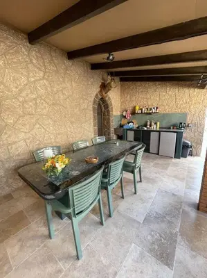 Cuisine ou kitchenette dans l'établissement Magnifique studio en résidence