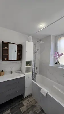 Salle de bains dans l'établissement Le Petit Caporal - Cour Privée - Parking Privée