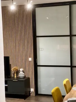 Télévision ou salle de divertissement dans l'établissement Appartement grande terrasse proche de Tours centre