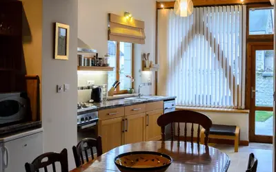 Cuisine ou kitchenette dans l'établissement Arc en Ciel/Rainbow Arch