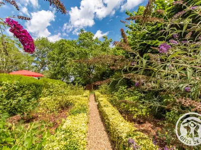 Jardin de l'établissement Maison de Charme avec Piscine Chauffée à 300m de la Loire, Proche Saumur et Sites UNESCO - FR-1-622-70