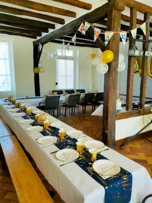 Restaurant ou autre lieu de restauration dans l'établissement Le Domaine du Bas Guéret