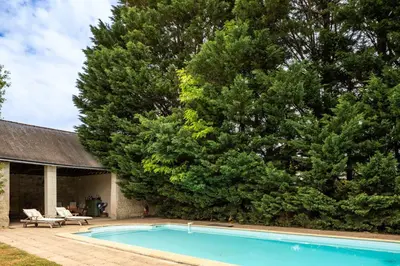 Piscine de l'établissement Manoir Des Arts ou située à proximité