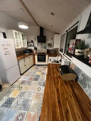 Cuisine ou kitchenette dans l'établissement Moonlight cottage france