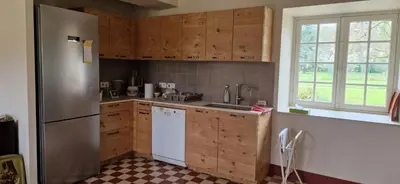 Cuisine ou kitchenette dans l'établissement Domaine du Prieuré de Saint Martin à Lavardin