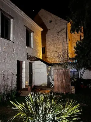 Jardin de l'établissement Le Relais de l'Artiste