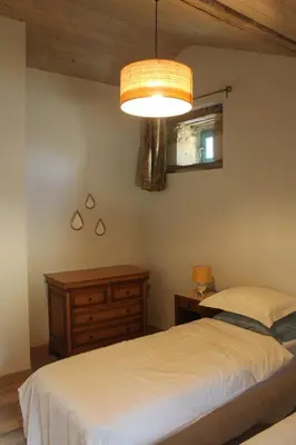 Un ou plusieurs lits dans un hébergement de l'établissement L'Écurie at Closerie Les Roches - Cozy 2 Bed Country Cottage