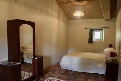 Un ou plusieurs lits dans un hébergement de l'établissement Le Cerisier at Closerie Les Roches - 2 Bed Country Cottage