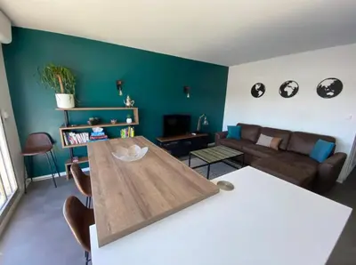 Coin salon dans l'établissement Vue sur les toits de Tours