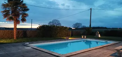 Piscine de l'établissement Chambres d'hôtes des Princes de Bel Air ou située à proximité