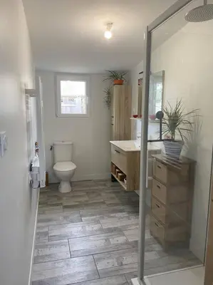 Salle de bains dans l'établissement Le petite maison de la Motte