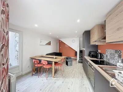 Cuisine ou kitchenette dans l'établissement Bienvenue chez Janna - 6 Personnes - Parking facile