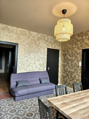 Coin salon dans l'établissement L'appartement Bilobou, 10 mn du ZooParc de Beauval