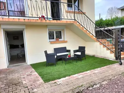 Balcon ou terrasse dans l'établissement studio rez-de-chaussée jusqu'à 4 personnes