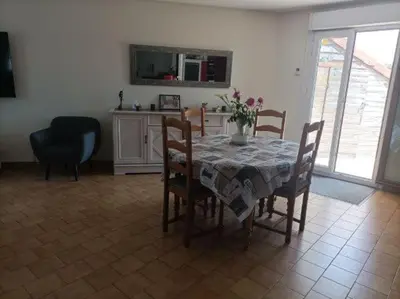 Cuisine ou kitchenette dans l'établissement Maison