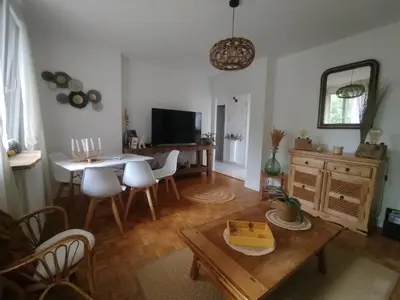 Télévision ou salle de divertissement dans l'établissement Appartement Fritz Proche Gare SNCF de Tours, Bus et Taxi