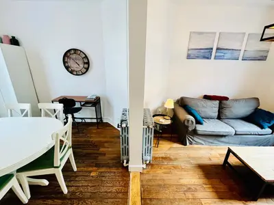 Coin salon dans l'établissement La maison du Dr Héron