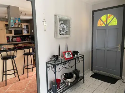 Cuisine ou kitchenette dans l'établissement Maison plein pied proche circuit 24h et PEC