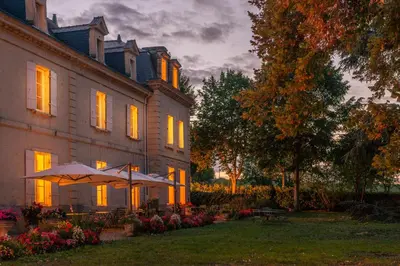 Jardin de l'établissement Le Domaine de Mestré, The Originals Relais
