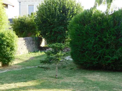 Jardin de l'établissement Gîte de l'école