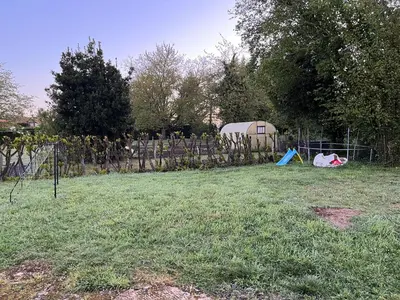 Jardin de l'établissement Maison à proximité du circuit 24h