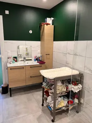 Salle de bains dans l'établissement Maison à proximité du circuit 24h