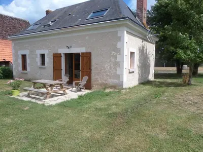 Jardin de l'établissement Maison indépendante entre Blois et Montrichard - FR-1-491-342