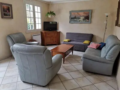 Coin salon dans l'établissement Gîte familial au cœur des Châteaux de la Loire - FR-1-491-361